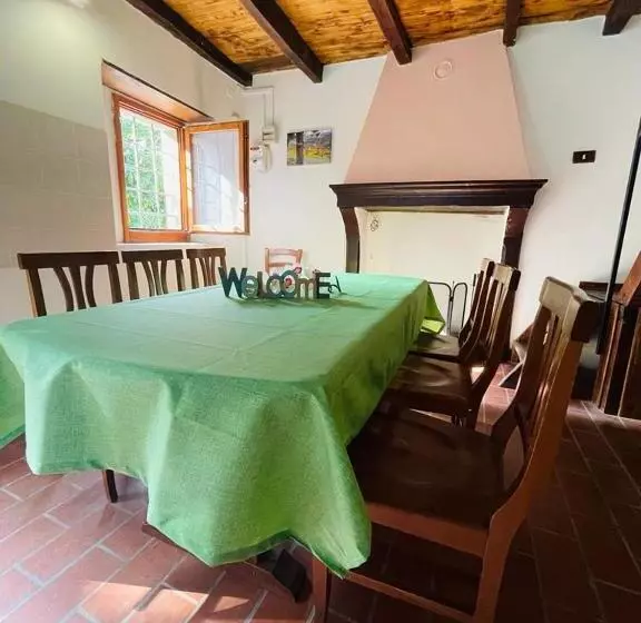 ユースホステル Casa Del Viandante Borgo Dei Sassi Di Roccamalatina
