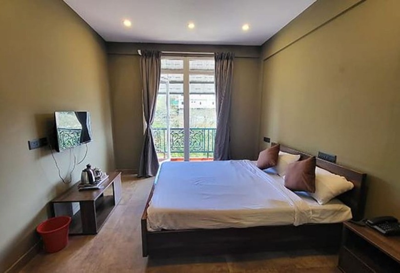 Fabhotel Hn Pear View Stays