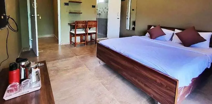 Fabhotel Hn Pear View Stays