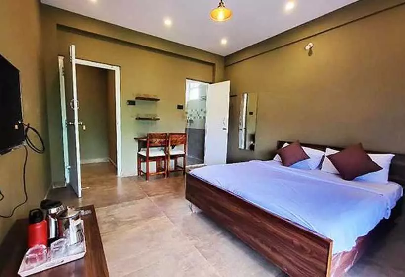 Fabhotel Hn Pear View Stays