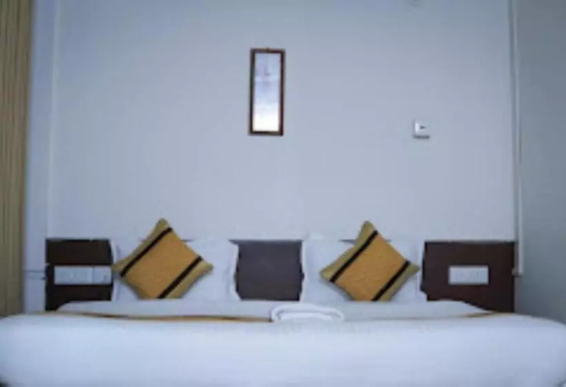 ホテル Erica Residency Guwahati