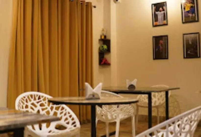 ホテル Erica Residency Guwahati