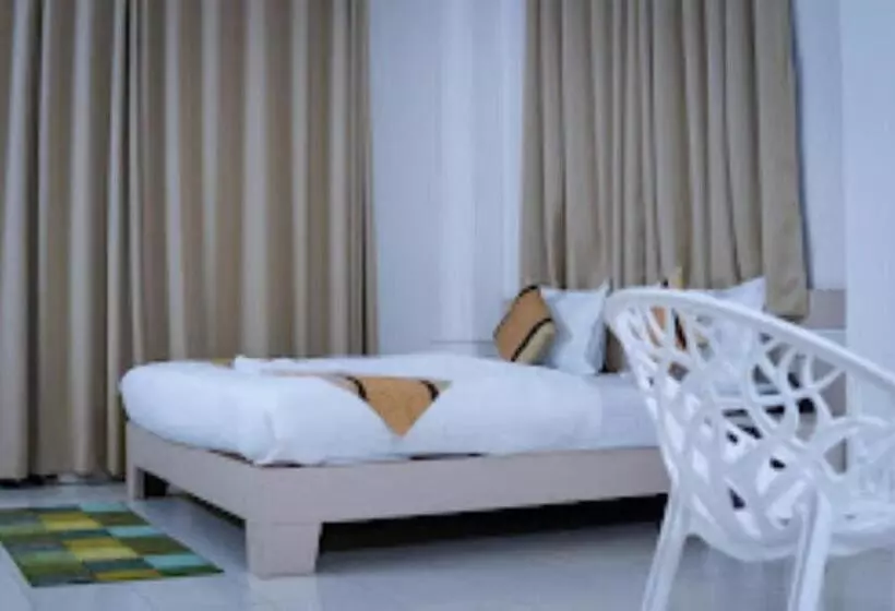 ホテル Erica Residency Guwahati