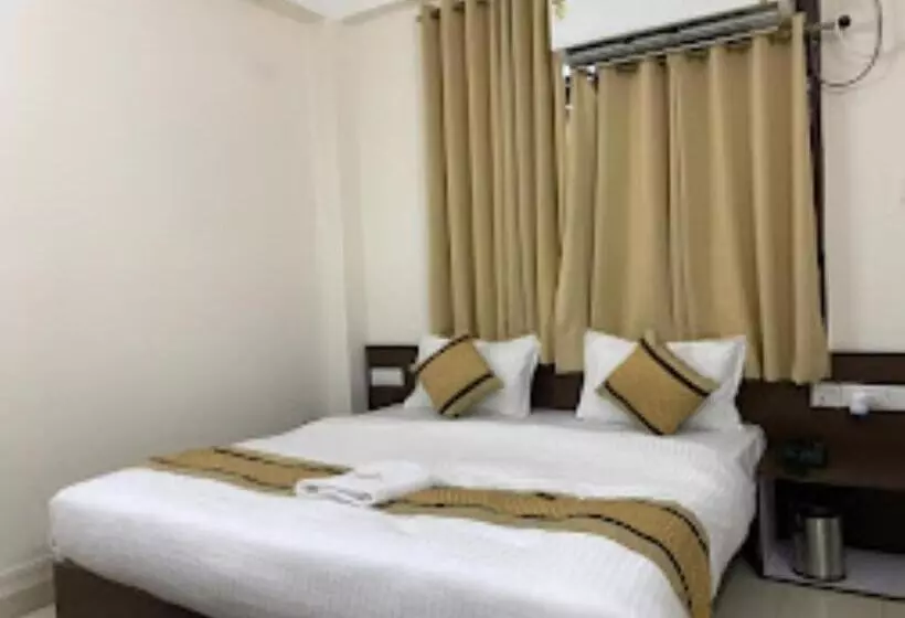 ホテル Erica Residency Guwahati