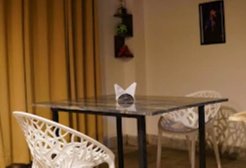 ホテル Erica Residency Guwahati
