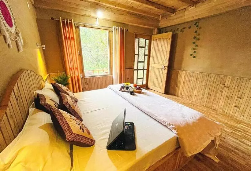 ホテル Himalayan Heights, Manali