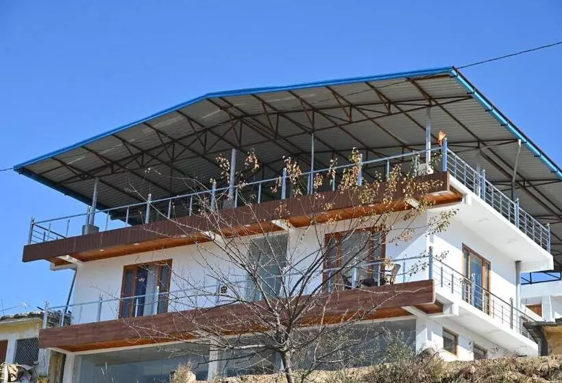 Hotelli Himalayan Hill Top Resort