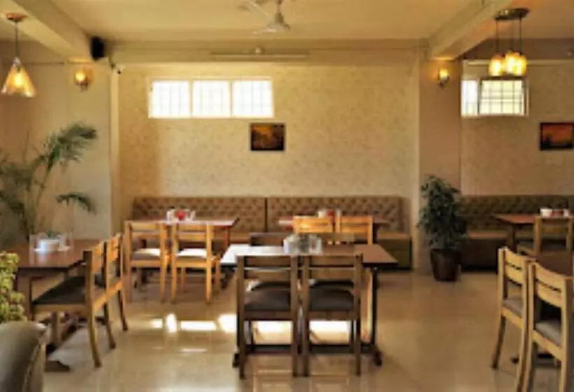 Hotelli Lavisto , Kohima