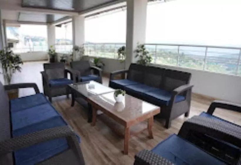 Hotelli Lavisto , Kohima