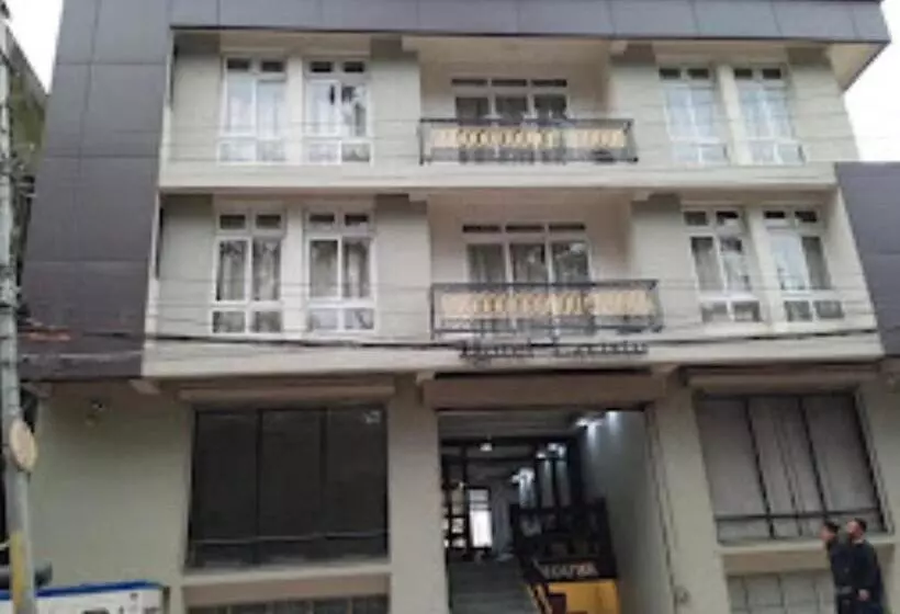 Hotelli Lavisto , Kohima
