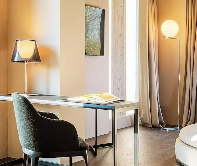 هتل Le Cattedrali Relais By Laqua Collection