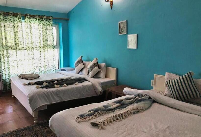 Hotel Corner 9 By The Lake