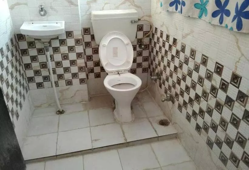 Oyo Hotel Raj Mahal