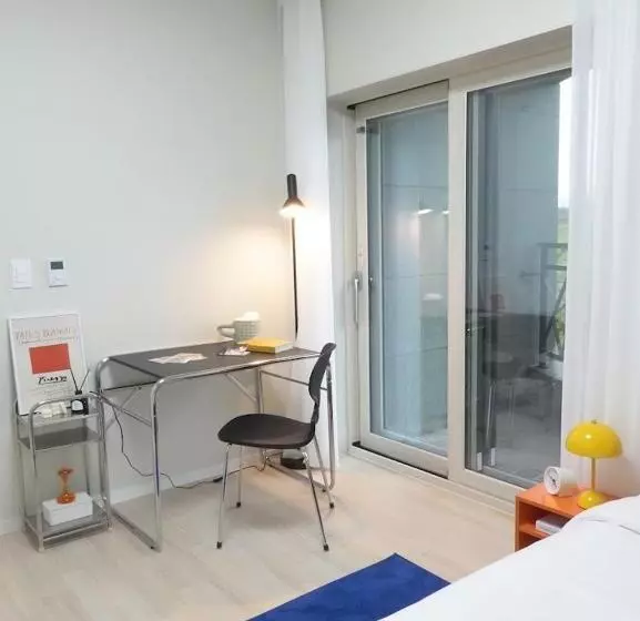 ペンション 경산호수뷰 미드센추리&워케이션 3베드