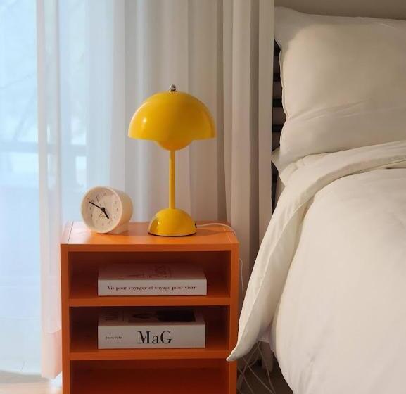 Пансион 경산호수뷰 미드센추리&워케이션 3베드