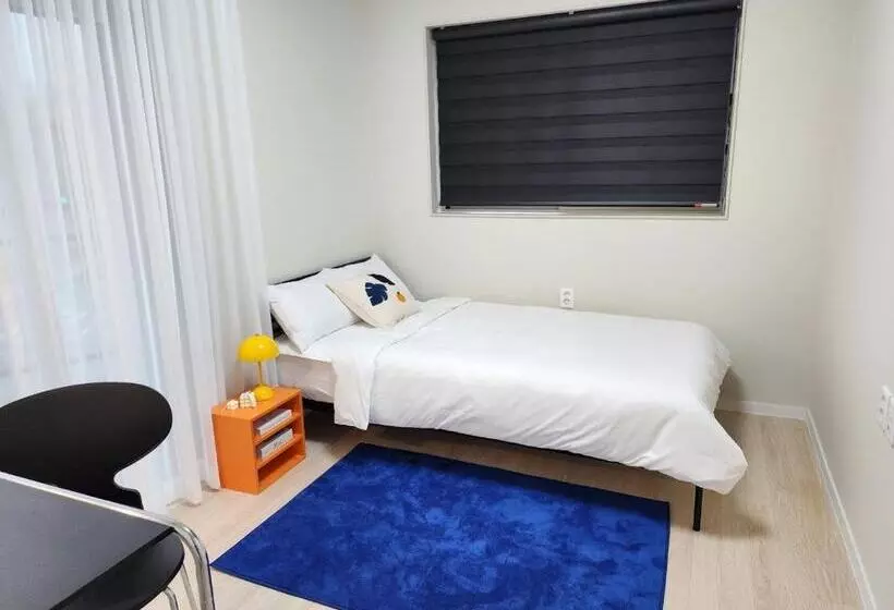 ペンション 경산호수뷰 미드센추리&워케이션 3베드