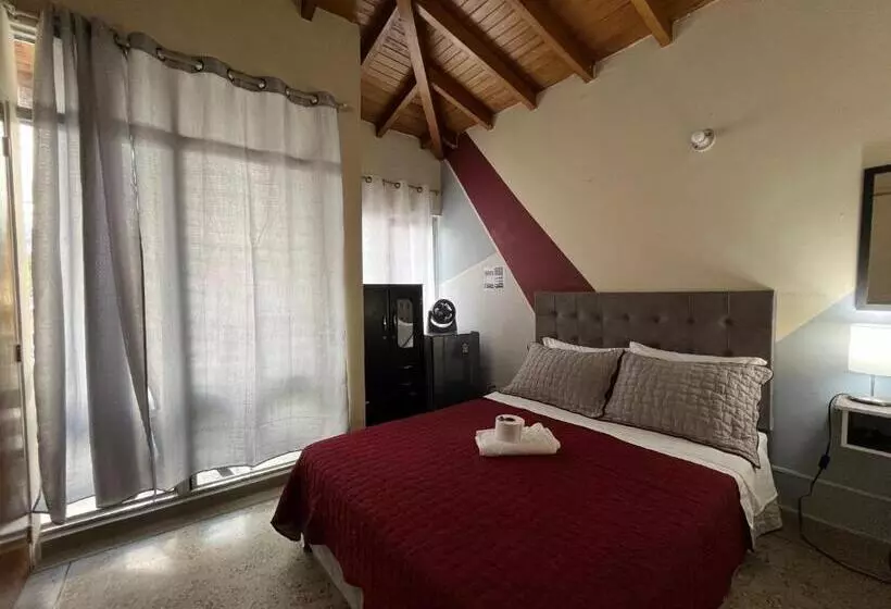 پانسیون Casa Herrera