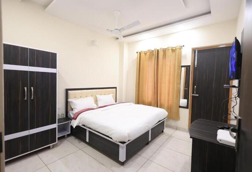 פנסיון Knights Inn