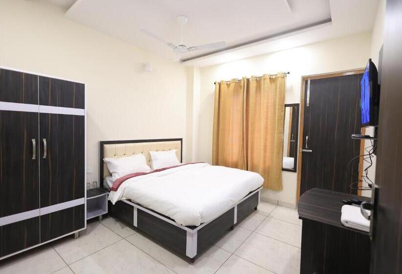 פנסיון Knights Inn