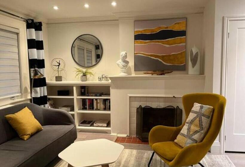 Pensionat Double Bedroom On Up Or 3 Bedrooms In Basement Near Eglinton Subway Station