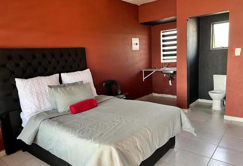 X Motel Vosloorus