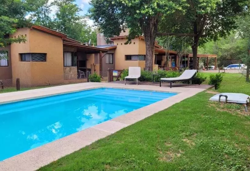 Retkeilymaja Cabañas Sukha