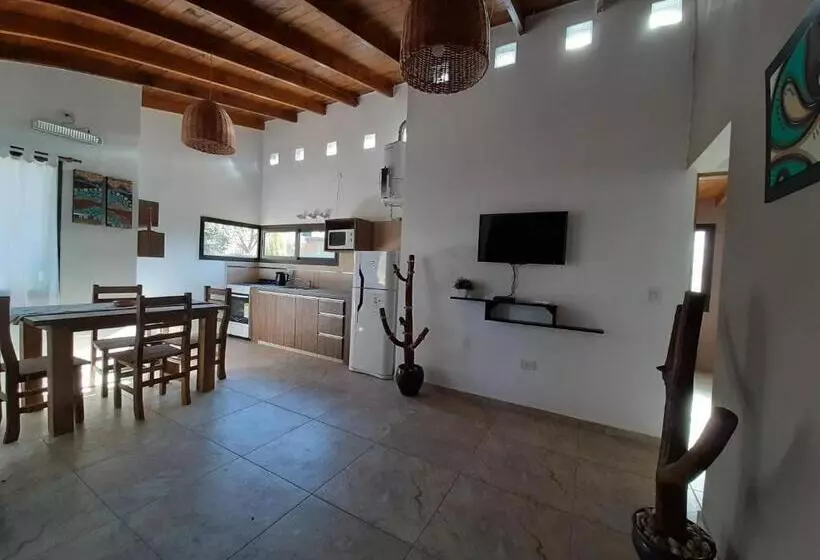 Retkeilymaja Cabañas Sukha