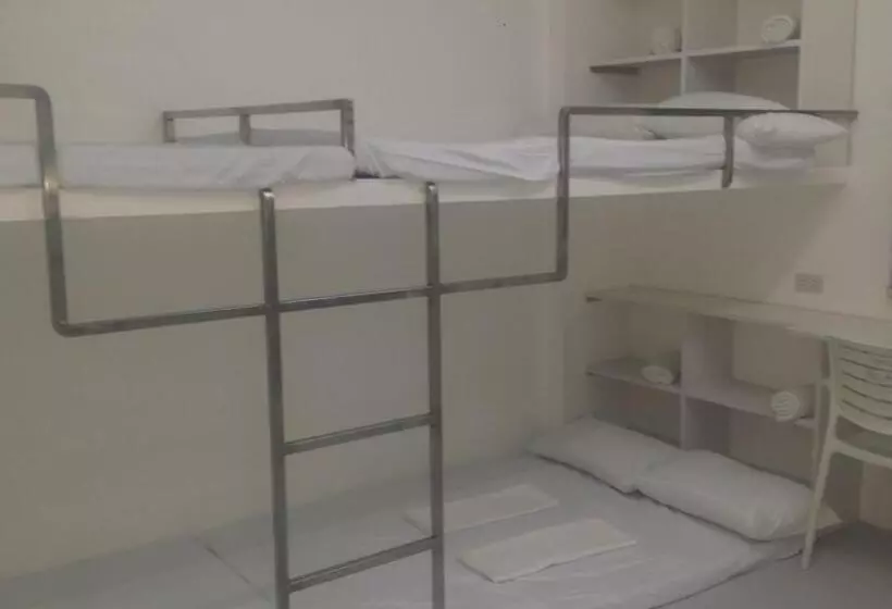 Ervoruto Hostel 23 Makati