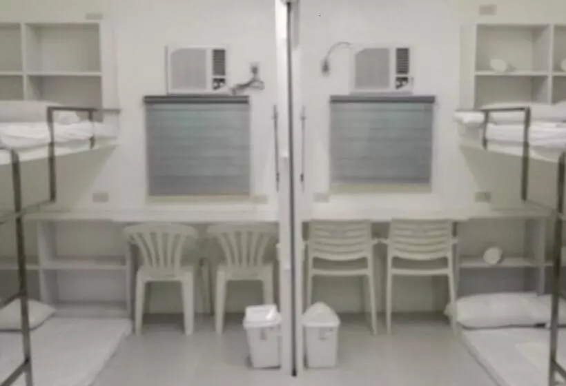 Ervoruto Hostel 23 Makati
