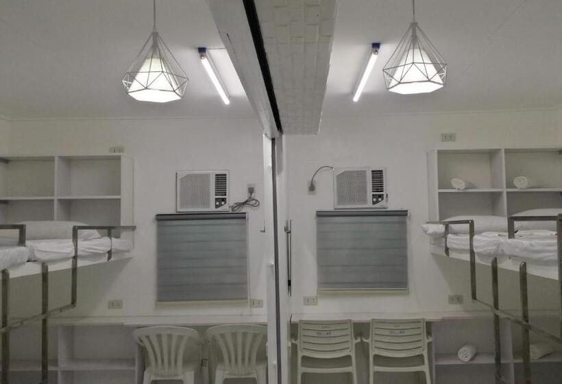 Ervoruto Hostel 23 Makati