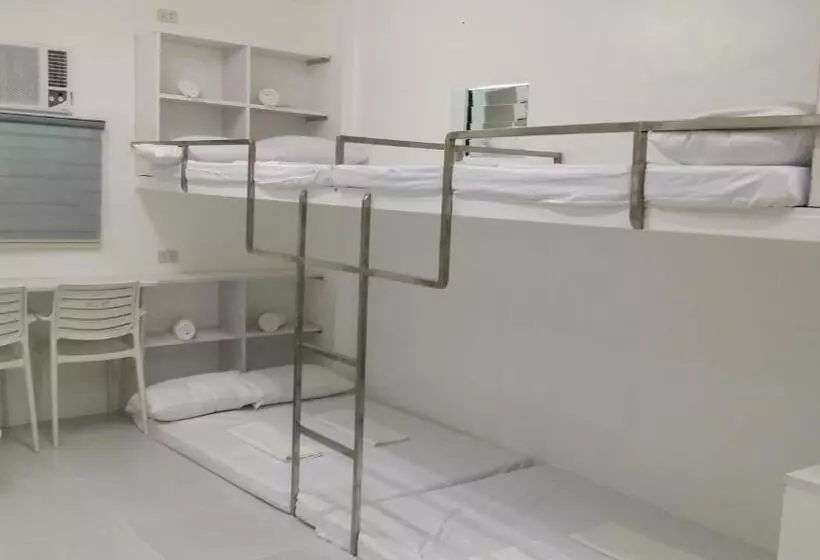 Ervoruto Hostel 23 Makati