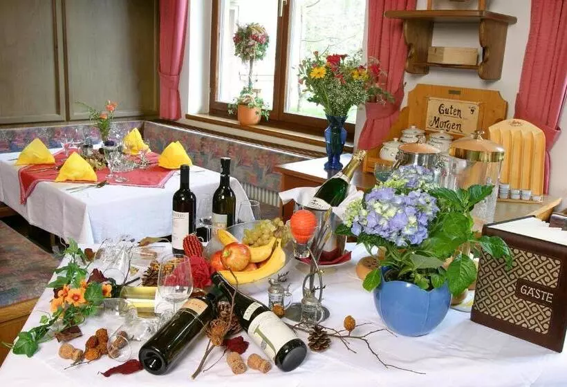 ユースホステル Gasthof Schütthof