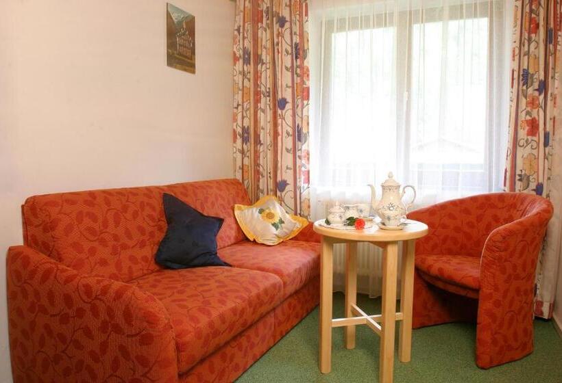 ユースホステル Gasthof Schütthof