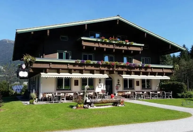 ユースホステル Gasthof Schütthof