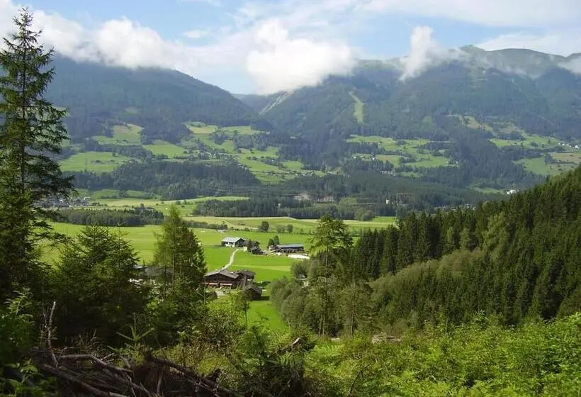 ユースホステル Gasthof Schütthof