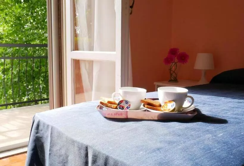 Aamiaismajoitus (B&B) Il Giardino Della Quercia