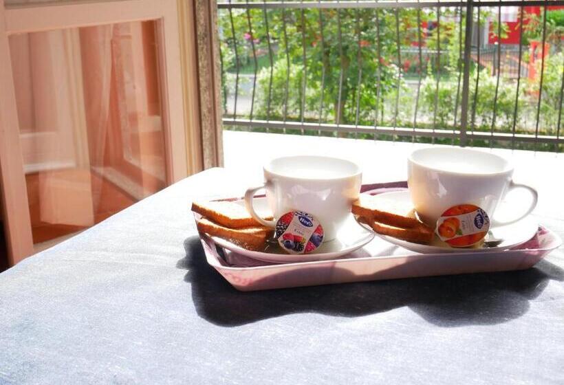 مبيت وإفطار Il Giardino Della Quercia