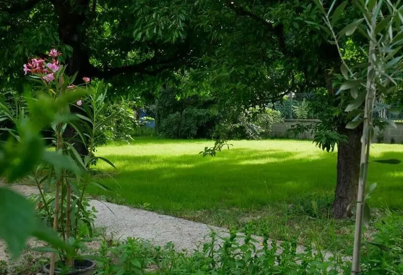 Aamiaismajoitus (B&B) Il Giardino Della Quercia