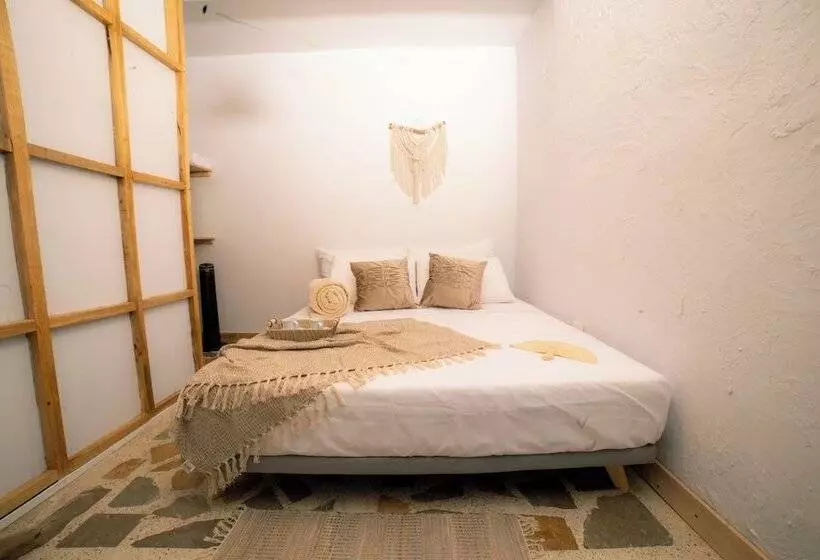 簡易ホテル Viveka Experience