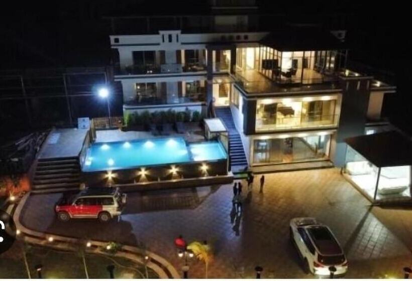 호텔 Arc Valley Resort Mahabaleshwar