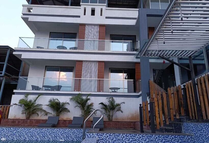 호텔 Arc Valley Resort Mahabaleshwar