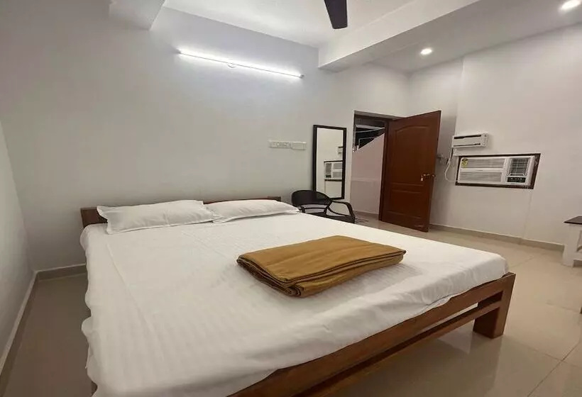 Hotelli East Coast Service Apartment