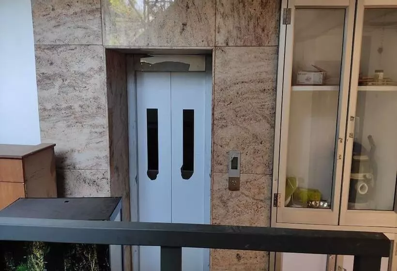 Hotelli East Coast Service Apartment