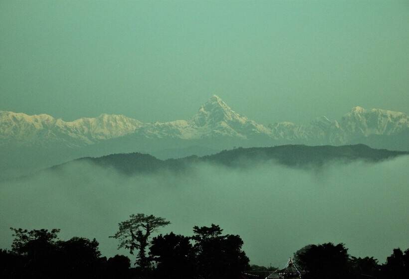 هتل Indralok Villa & Restaurant Begnas Lake