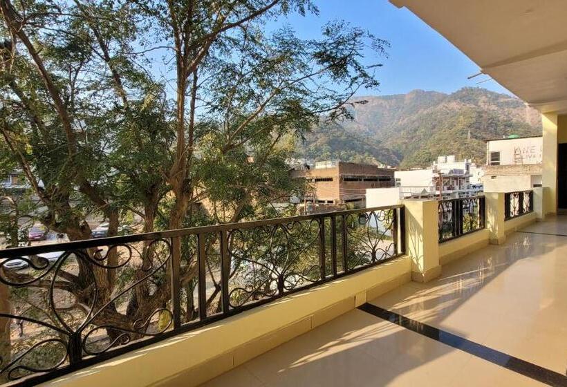 فندق Keshav Nandan By The Shivaay