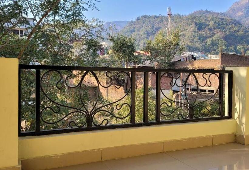 فندق Keshav Nandan By The Shivaay