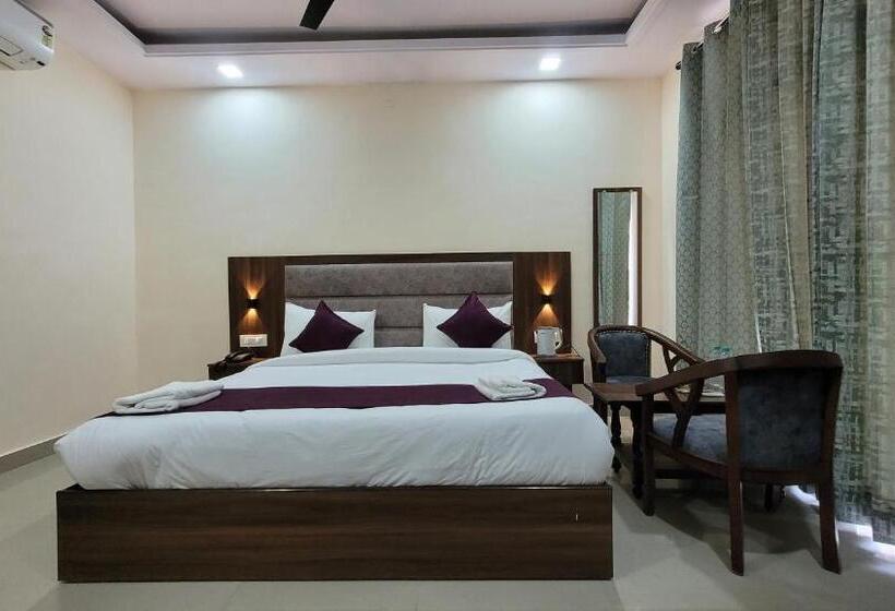 فندق Keshav Nandan By The Shivaay