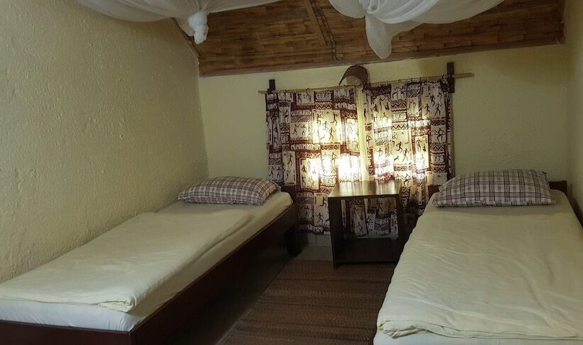 בית מלון כפרי Meru Mbega Lodge