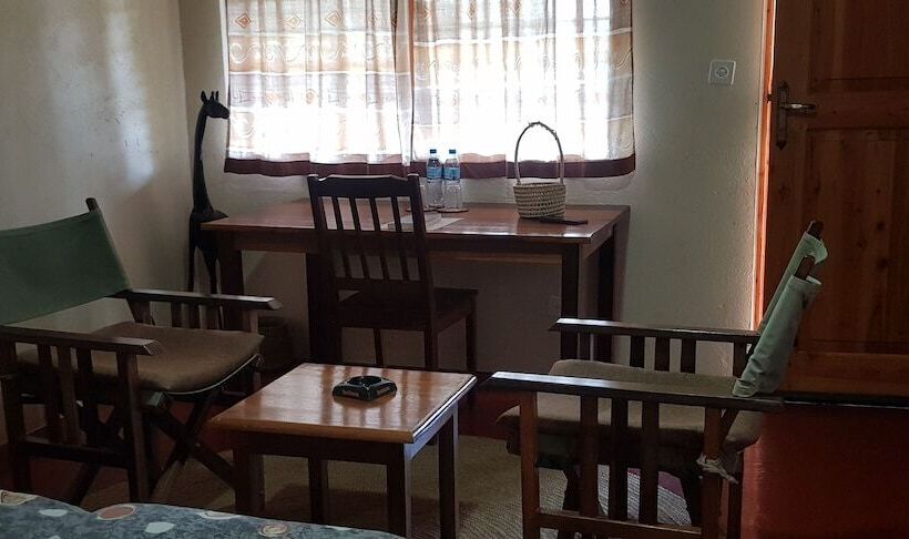 בית מלון כפרי Meru Mbega Lodge