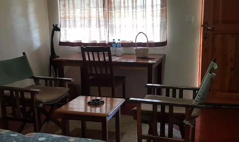 هتل Meru Mbega Lodge